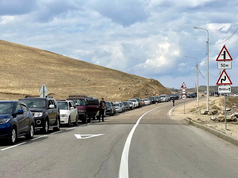 Жителям Ольхона вернут приоритетную очередь на паром