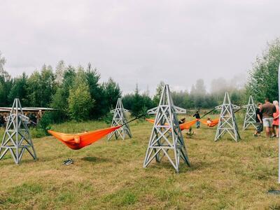 Рекордсмен мира Рустам Набиев поднялся на пик Любви на руках
