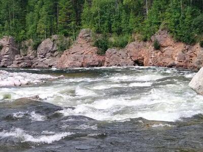 Рекордсмен мира Рустам Набиев поднялся на пик Любви на руках